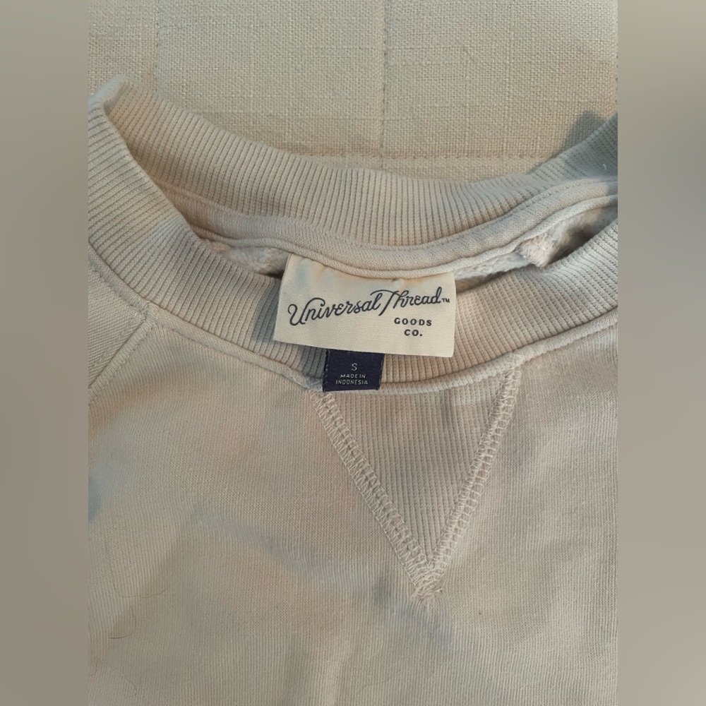 Universal Thread Sweatshirt! - Picture 2 of 3